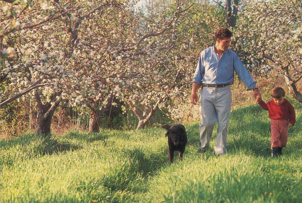 1991-AGTY-Steve-Wood-with-son