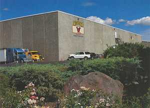 The new packinghouse (left) that opened in 1987 is one of Ralph Broetje’s accomplishments.