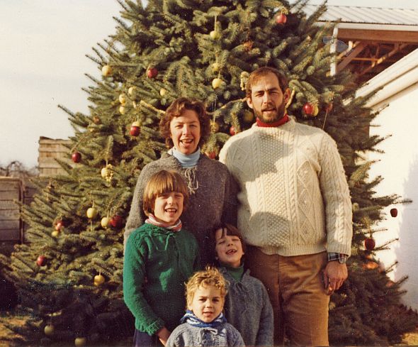 The Mount family pictured in 1980. (Photo credit: Terhune Orchards)