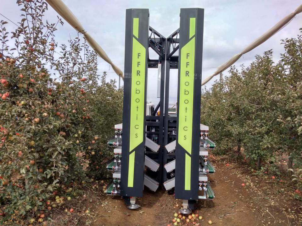 robotic apple harvester