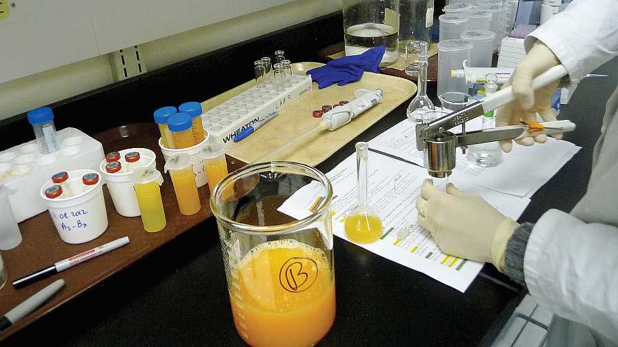 Hybrid orange juice processing for chemical analysis