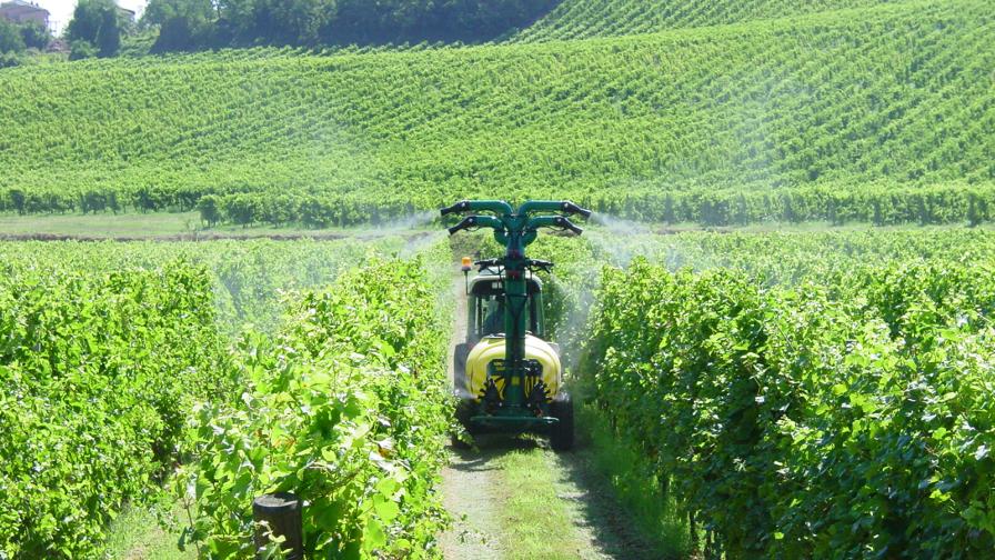 BDi Machinery CIMA spray head in the field